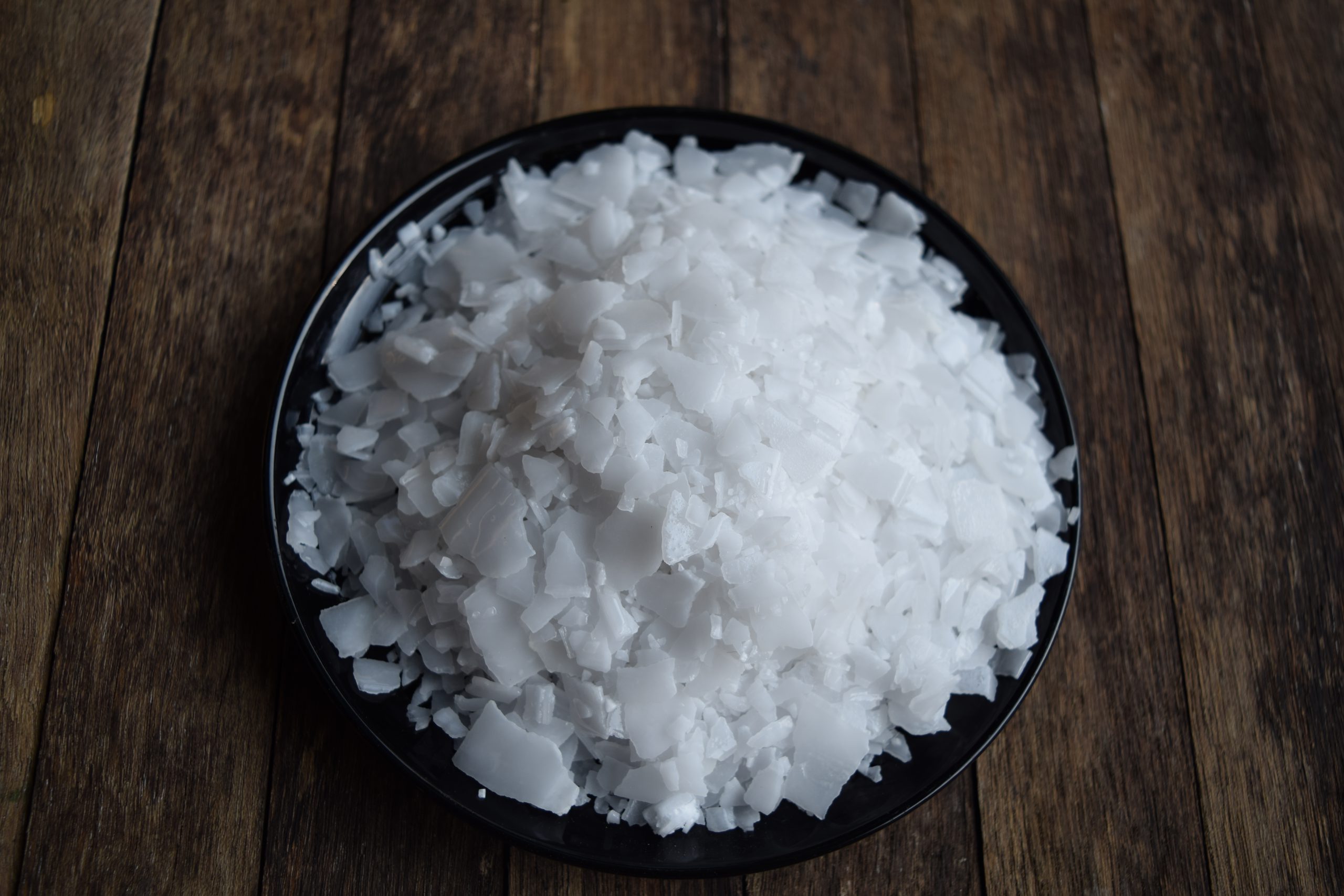 Industrial Insight: The Role of Caustic Soda in Wastewater and Water Treatment Plants