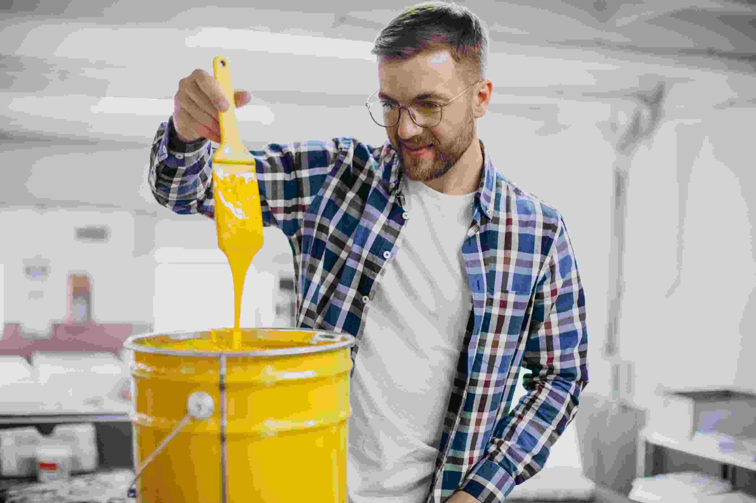 Acetone Uses in the Paint Industry: Solvent, Thinner, and Cleaner Applications