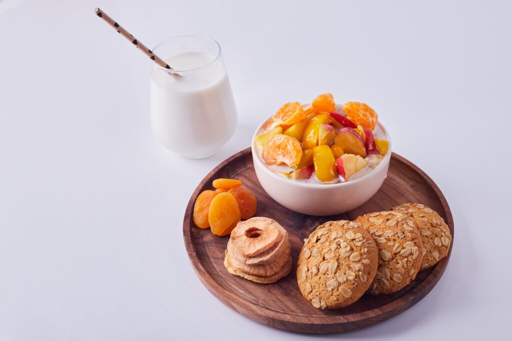 Cookies, Shakes with fruits 