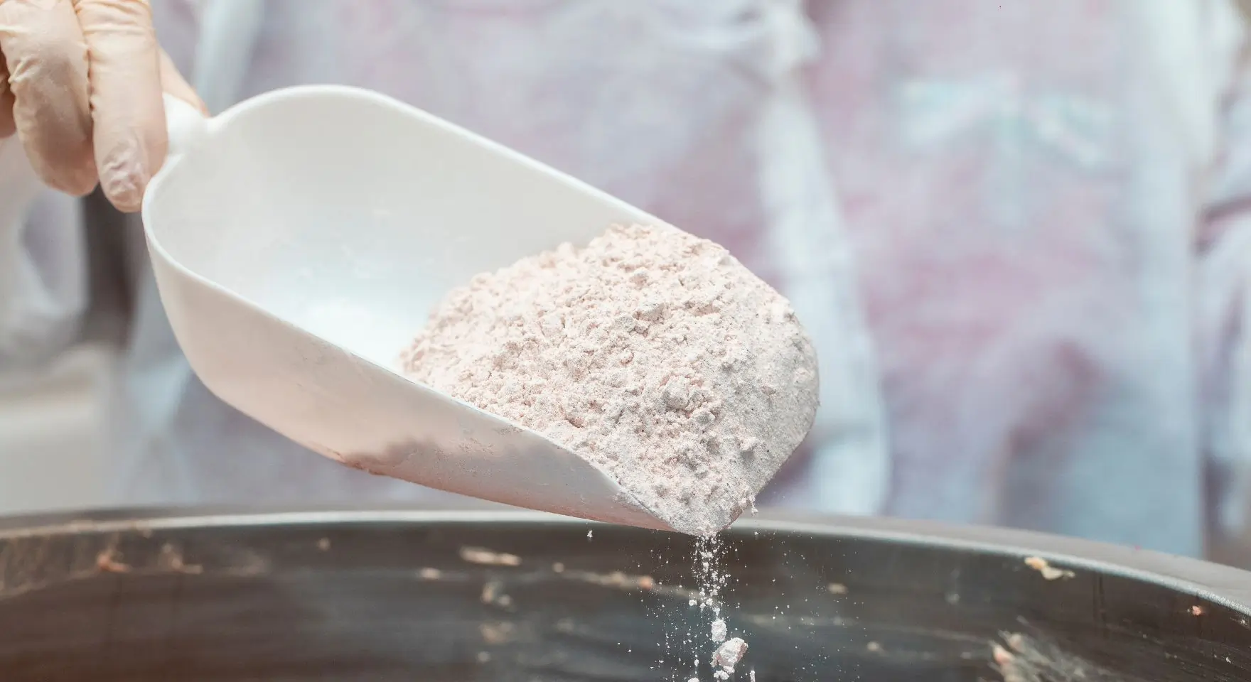 Citric Acid for Cleaning: Descaling, Water Softening & Washing Machine Uses (Industrial Buyer Guide)