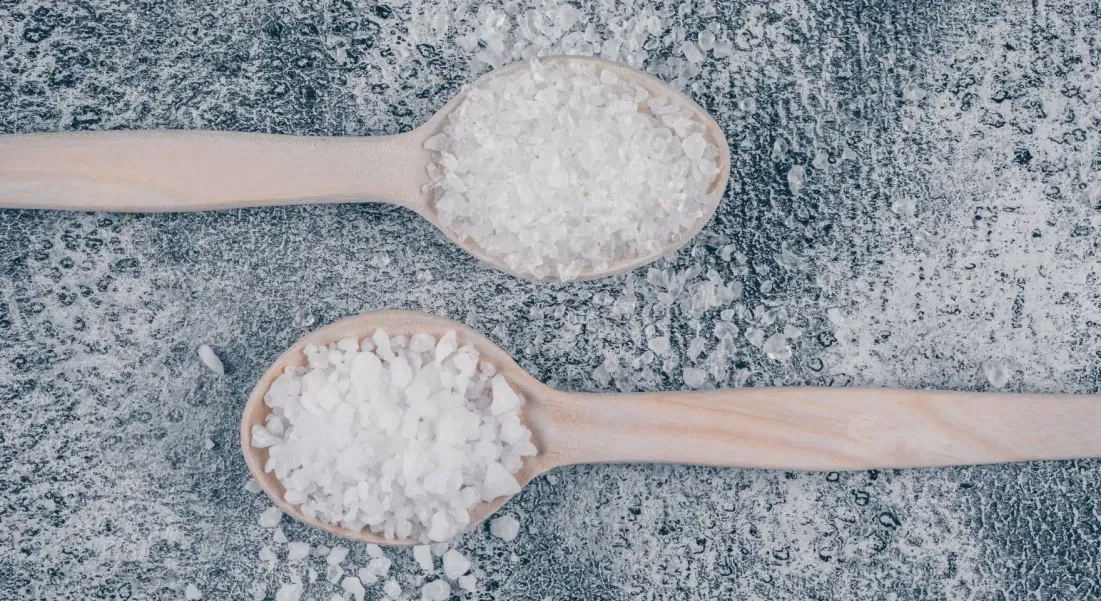 Sodium Citrate Anhydrous vs Dihydrate: Which Form to Buy for Food, Pharma & Cosmetics